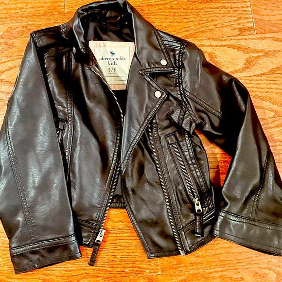 Abercrombie Kids Faux Leather Jacket Size 5/6 - Picture 1 of 4